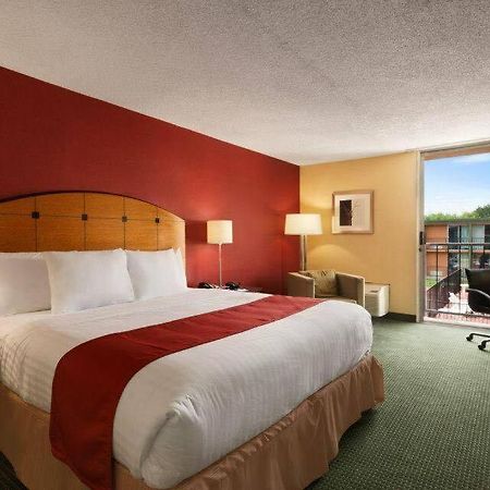 Baymont By Wyndham Salem Roanoke Area Hotel Buitenkant foto