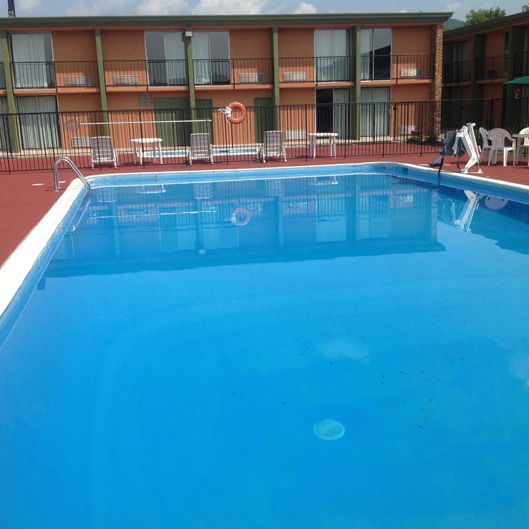 Baymont By Wyndham Salem Roanoke Area Hotel Buitenkant foto