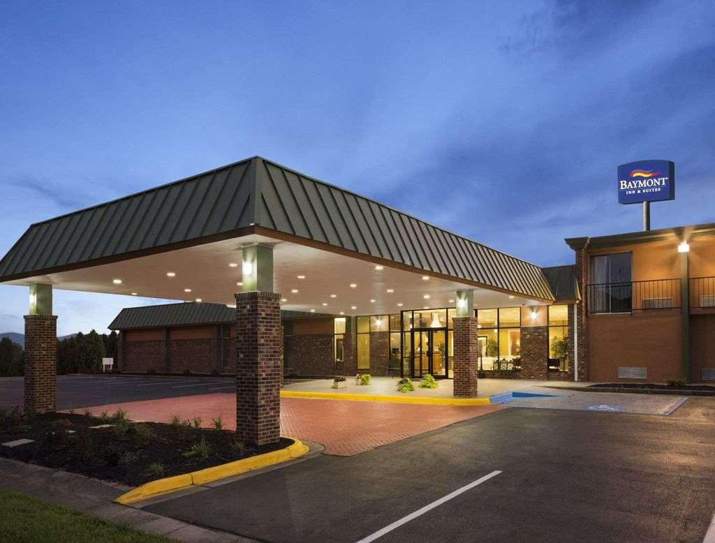 Baymont By Wyndham Salem Roanoke Area Hotel Buitenkant foto