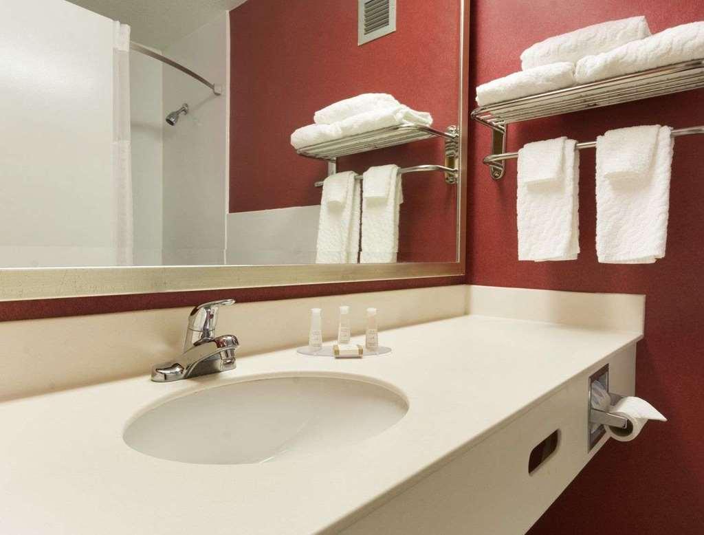 Baymont By Wyndham Salem Roanoke Area Hotel Buitenkant foto