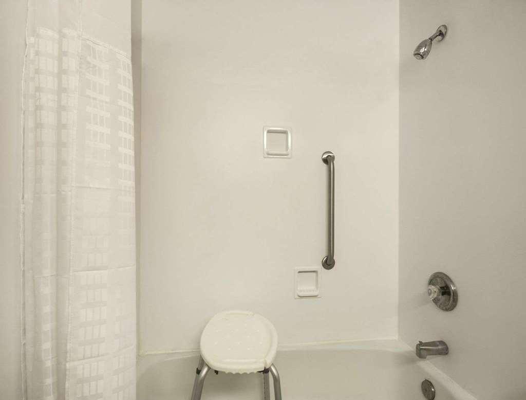 Baymont By Wyndham Salem Roanoke Area Hotel Buitenkant foto